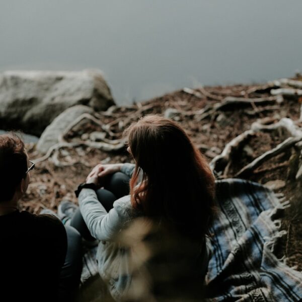 Photo Couple talking