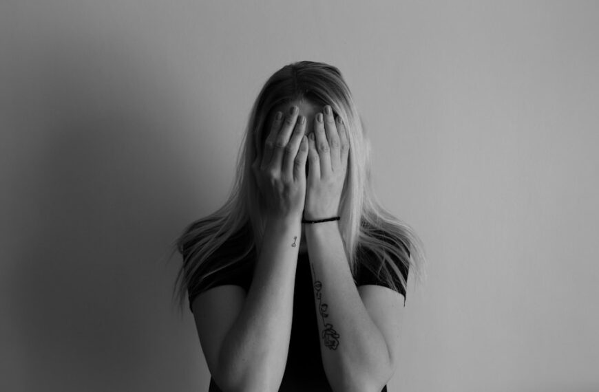 Photo Confused person
